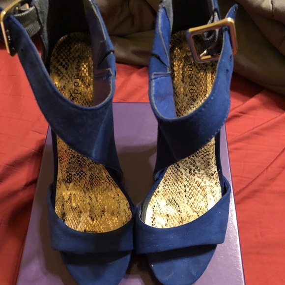 Velvet blue Madden girl heels - Picture 1 of 5